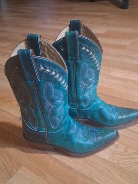 Justin Boots Teal Western Ankle Boots